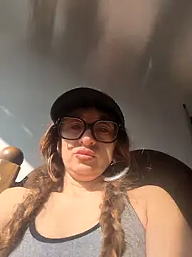 Snapshot of xgabyenlalunax chatting on February 28, 4:20 pm xgabyenlalunax online show from February 28, 4:20 pm