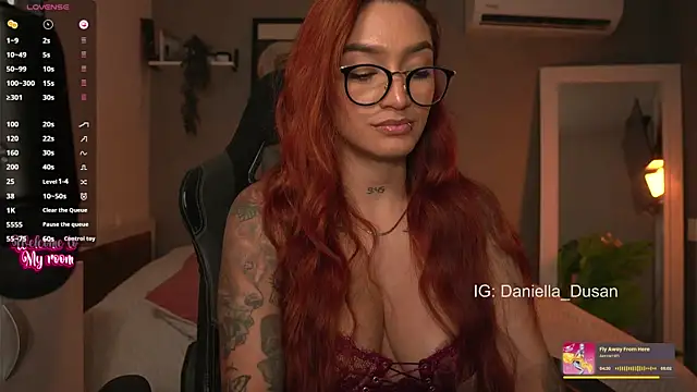 Snapshot of DaniDusan_ chatting on January 20, 10:26 pm DaniDusan  online show from January 20, 10:26 pm