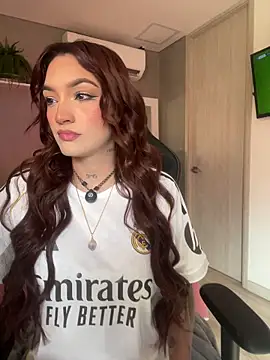 DaniDusan  online show from April 7, 7:47 pm