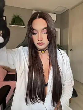Snapshot of DaniDusan_ chatting on May 1, 8:35 pm DaniDusan online show from May 1, 8:35 pm