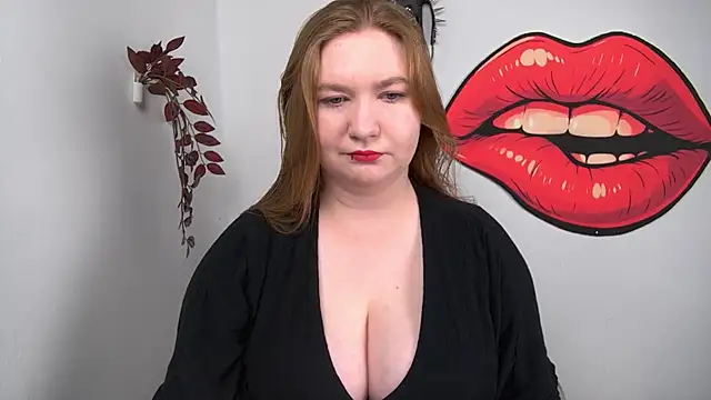 LaraDream online show from April 18, 1:37 pm