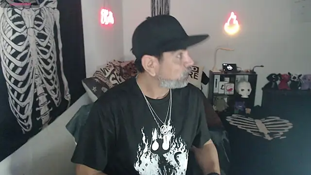 Snapshot of soyelcarlitos_ chatting on June 15, 6:37 am soyelcarlitos online show from June 15, 6:37 am