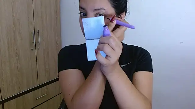 Snapshot of susan_smith18 chatting on April 25, 7:44 am susan smith18 online show from April 25, 7:44 am