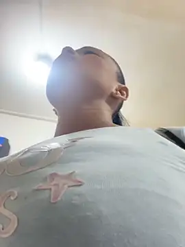 Snapshot of sofia_xxx02 chatting on February 3, 11:48 am sofia xxx02 online show from February 3, 11:48 am