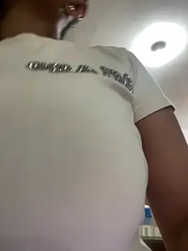 Snapshot of sofia_xxx02 chatting on February 5, 11:48 am sofia xxx02 online show from February 5, 11:48 am