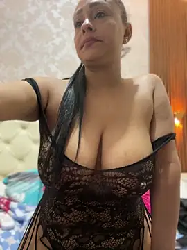 Snapshot of sofia_xxx02 chatting on February 19, 11:56 pm sofia xxx02 online show from February 19, 11:56 pm