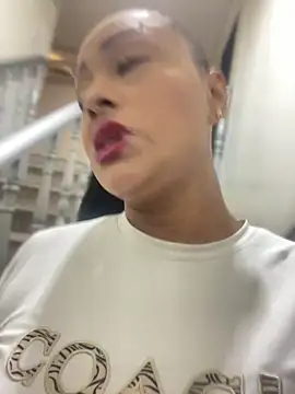 Snapshot of sofia_xxx02 chatting on February 21, 11:55 am sofia xxx02 online show from February 21, 11:55 am