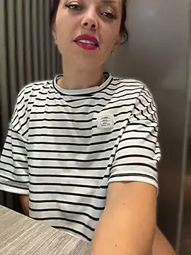 Snapshot of Kate_Joy chatting on July 14, 1:19 am Kate Joy online show from July 14, 1:19 am