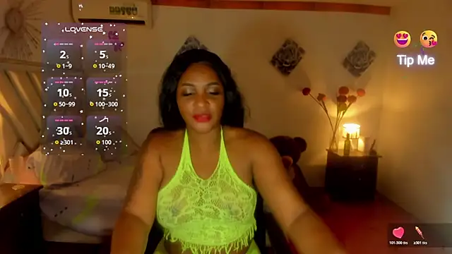 Snapshot of Miagrace chatting on July 30, 11:59 pm Miagrace online show from July 30, 11:59 pm