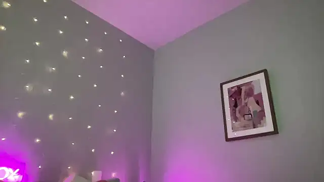 Snapshot of Fitnessbabe69 chatting on March 8, 2:08 pm Fitnessbabe69 online show from March 8, 2:08 pm