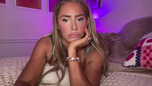 Fitnessbabe69 online show from March 27, 7:36 am