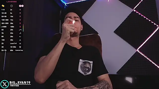 bigryann23 online show from February 8, 8:12 pm