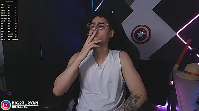 bigryann23 online show from June 4, 12:27 am