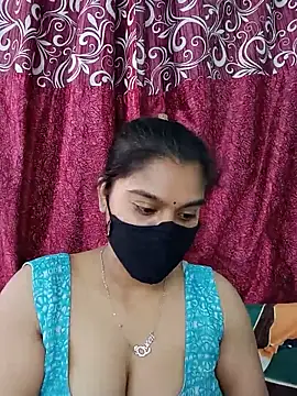 Snapshot of Jasmine_jaaan chatting on May 23, 4:18 am Jasmine jaaan online show from May 23, 4:18 am